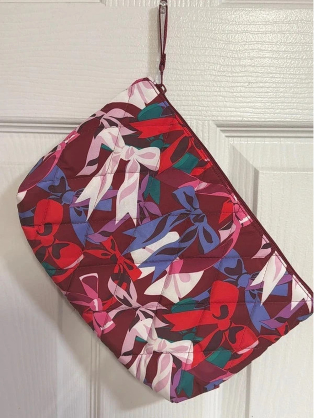 Vera Bradley medium pouch – NWT